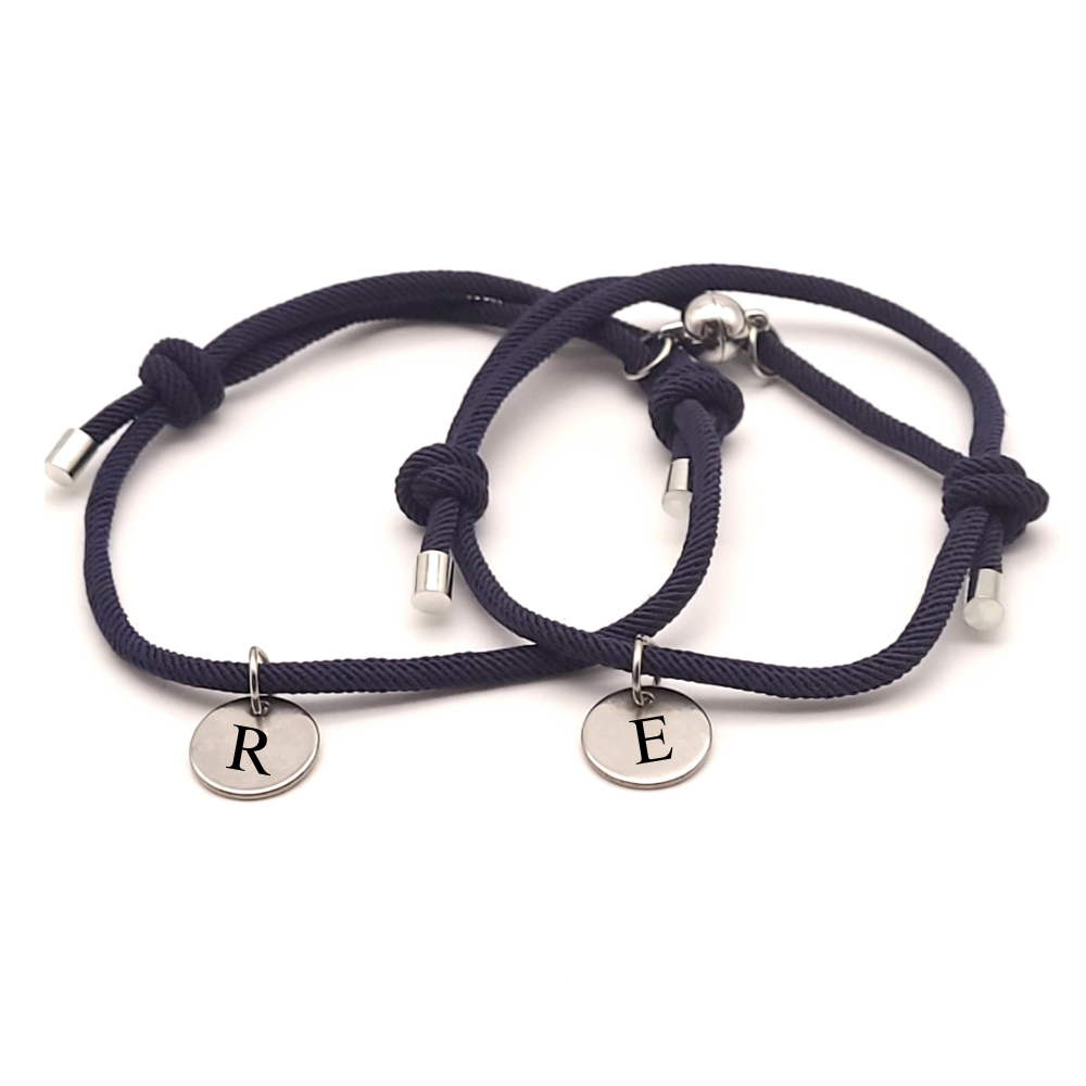 "Für immer verbunden" Magnetarmbänder mit Initialien - Gravur