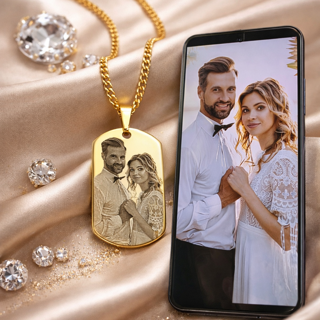 Goldene Dog Tag Halskette mit Paar Fotogravur – Geschenk für Partner
