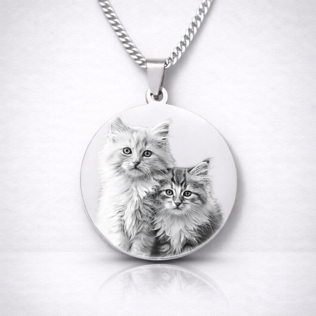 Personalisierte runde Foto Kette aus Edelstahl in Silber mit Katzen Fotogravur